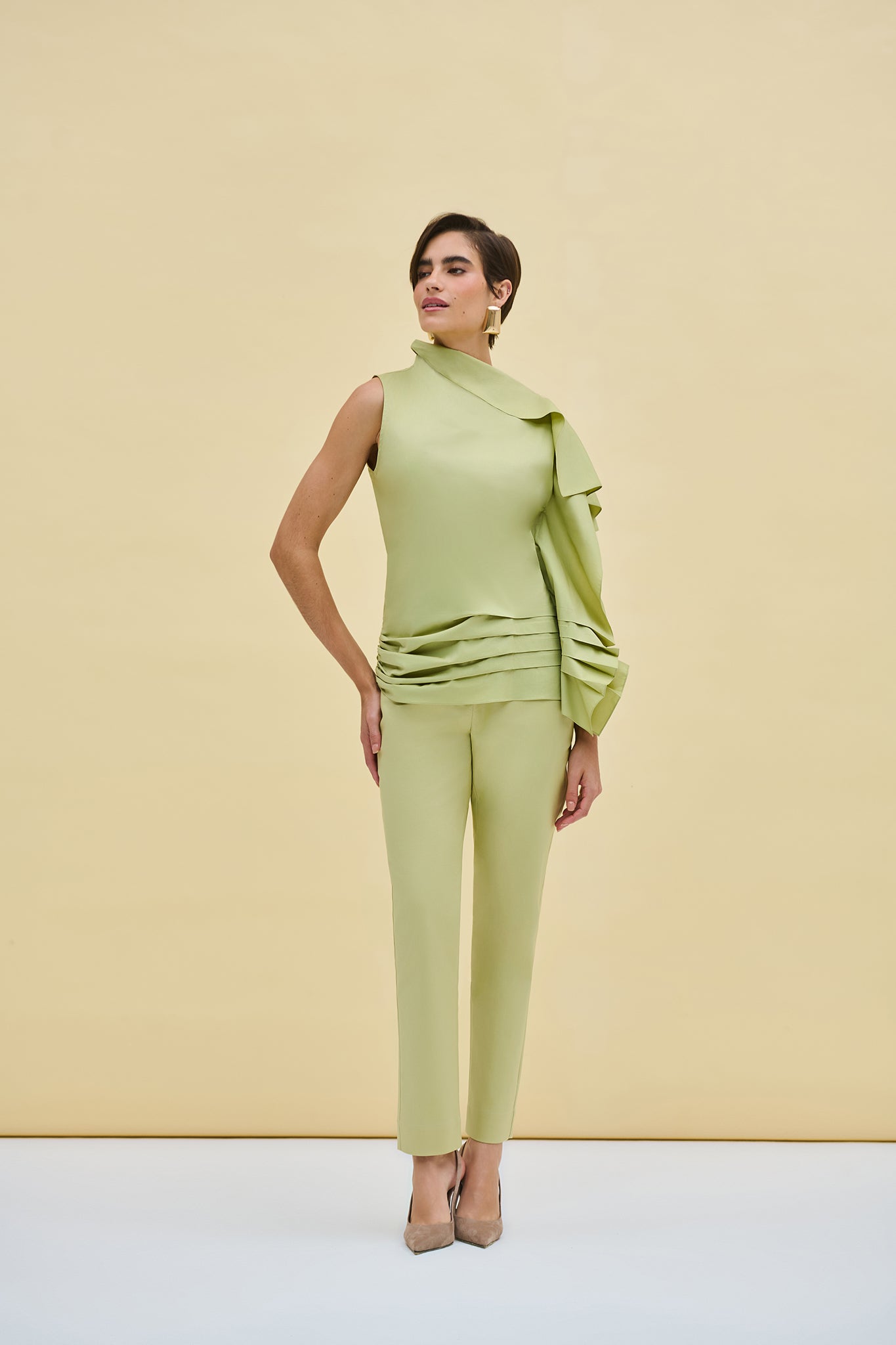 Calça e blusa