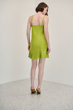 Vestido Curto Pregas